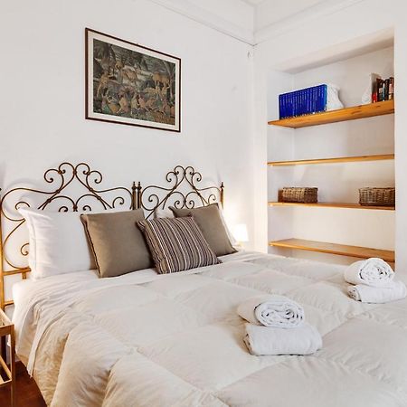 Porta Rossa Apartments Near Ponte Vecchio Florence Luaran gambar